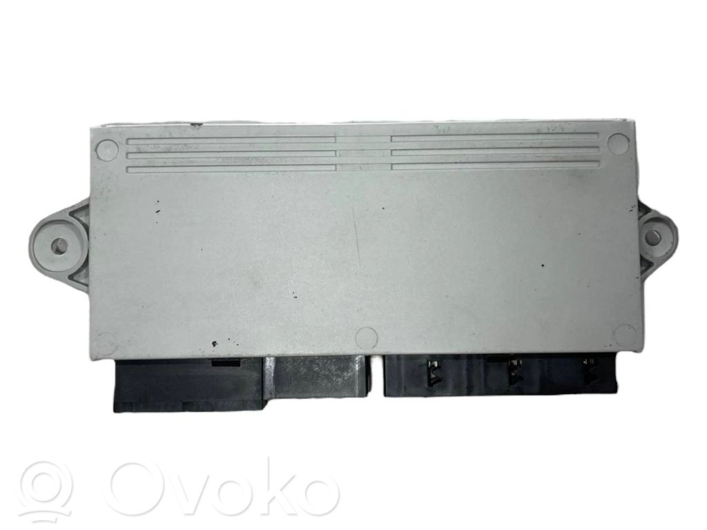 Durvju vadības bloks