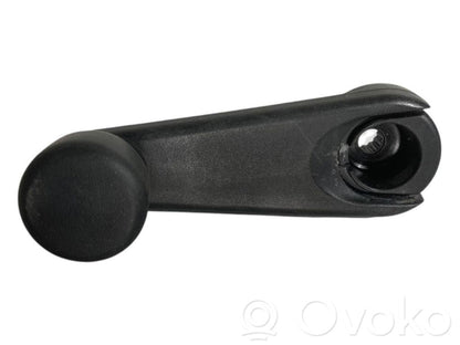 Loga atvēršanas rokturis