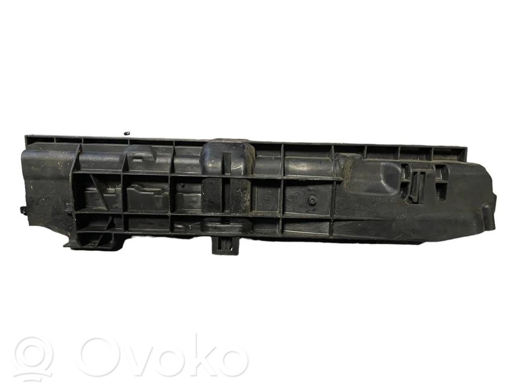 Держатель/кронштейн радиатора(ов)