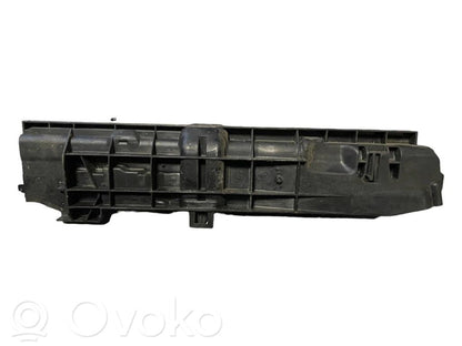 Держатель/кронштейн радиатора(ов)