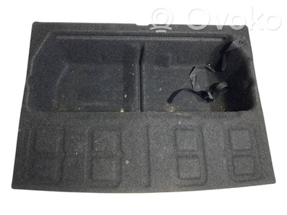 Rezerves riteņa nodalījuma dekoratīvā apdare