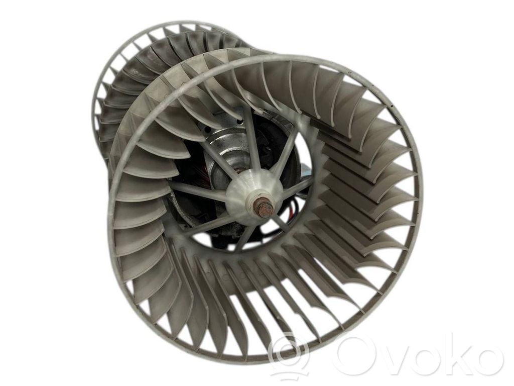 Mazā radiatora ventilators