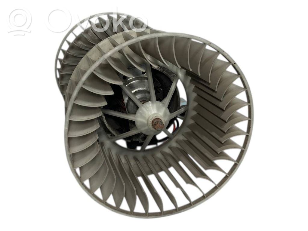 Mazā radiatora ventilators