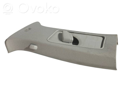 (B) statņa dekoratīvā apdare (augšdaļa)