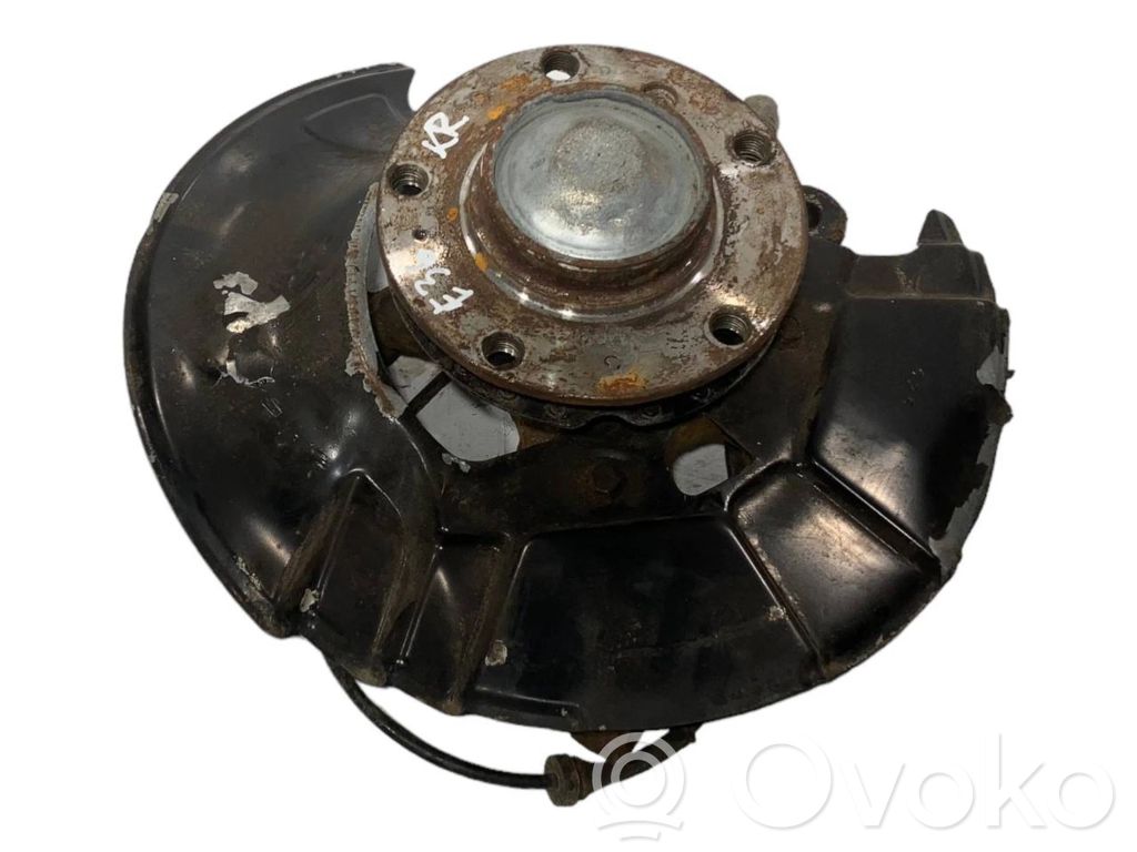 Priekšējā riteņa rumbas vārpstas šarnīrs (stupica, capfa)