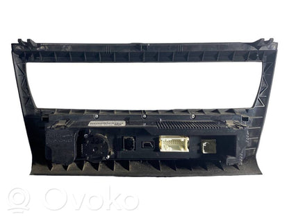 Air conditioning / climate control / interior heating control unit (in the passenger compartment)