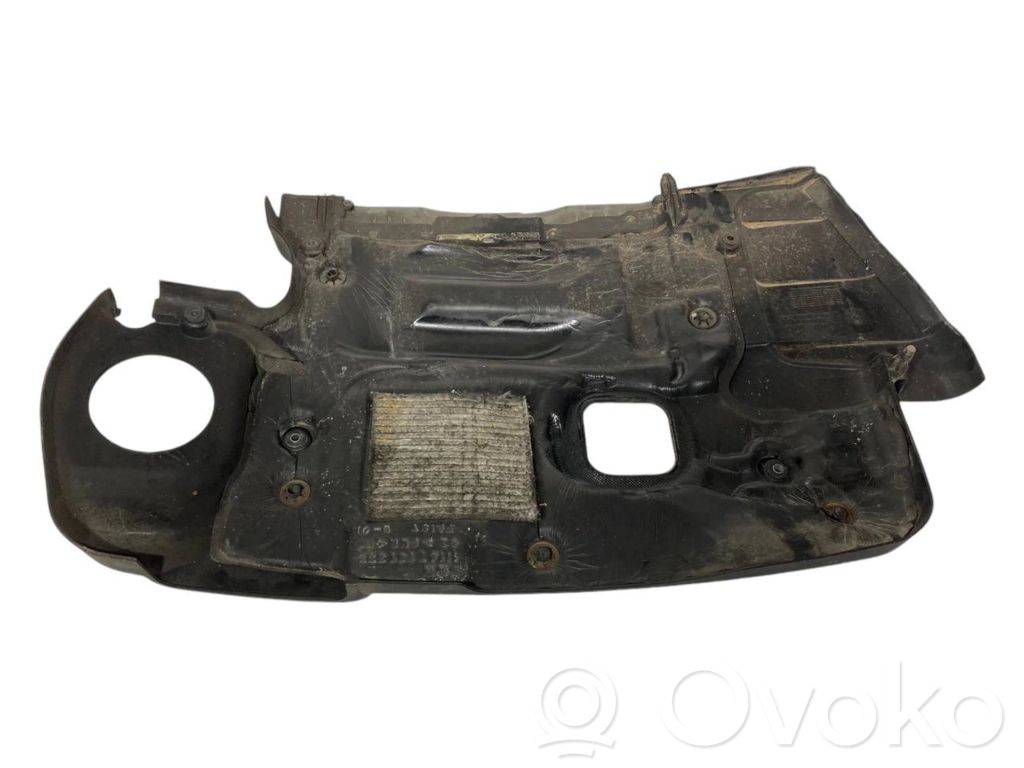 Engine cover (decorative trim)