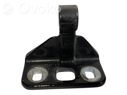 Aizmugurē augšējā vira (eņģe)