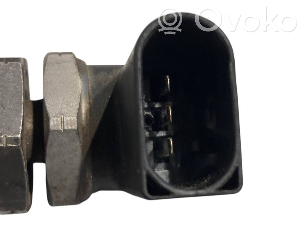 Манометр давления топлива