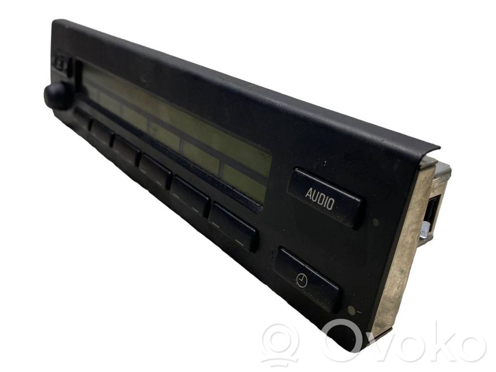 Radio / CD/DVD atskaņotājs / navigācija