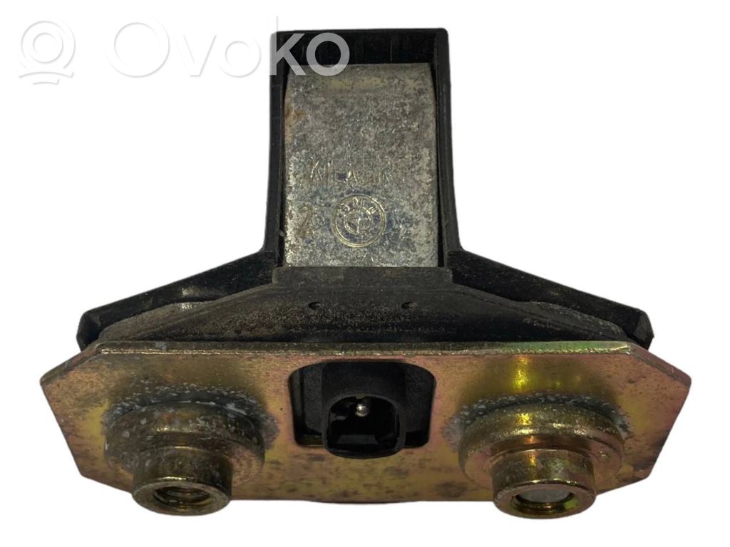 Lock loop at the back