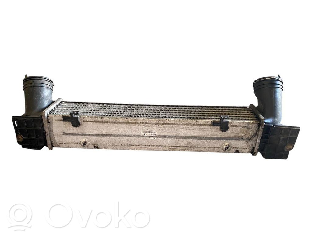 Starpdzesētāja radiators