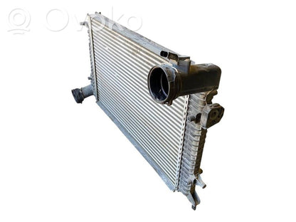Starpdzesētāja radiators