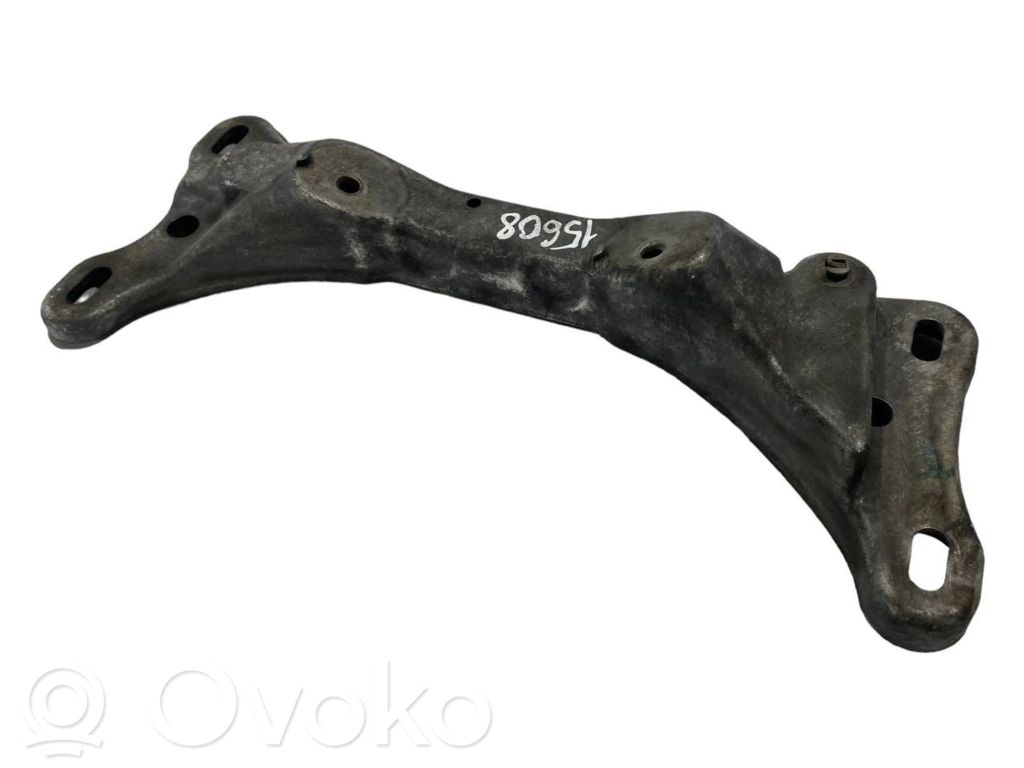 Transmission mounting bracket