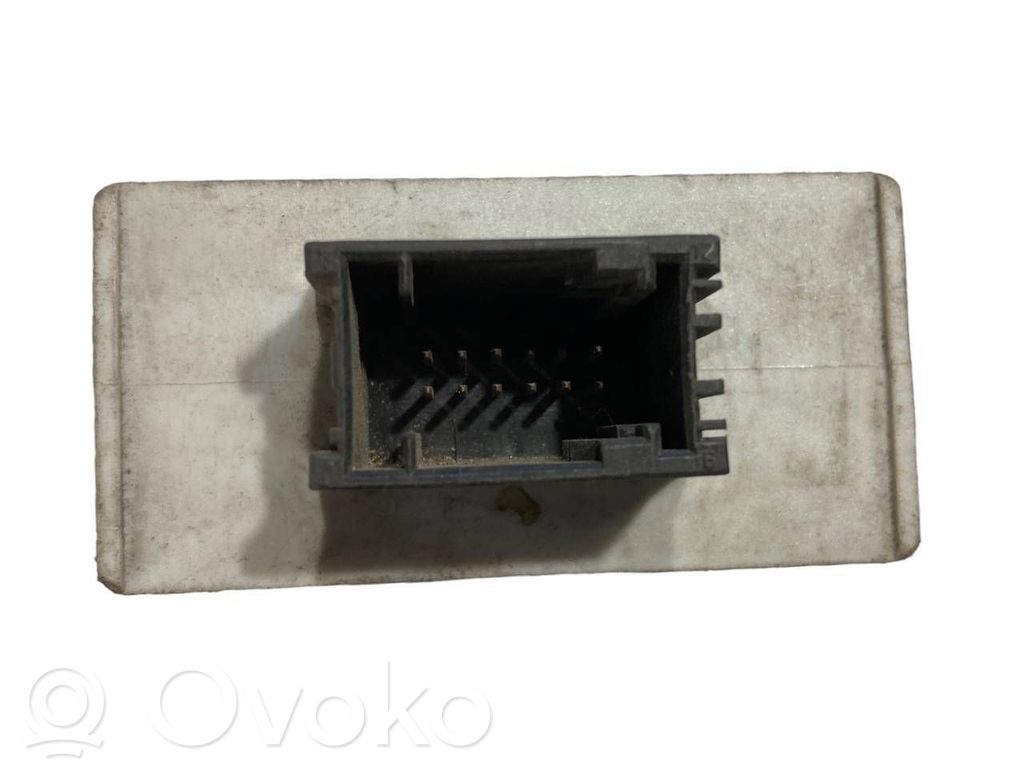 Sānu spoguļa vadības modulis