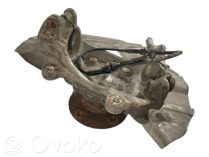 Priekšējā riteņa rumbas vārpstas šarnīrs (stupica, capfa)