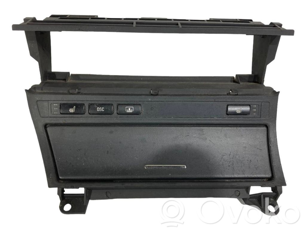 Пепельница (передняя)