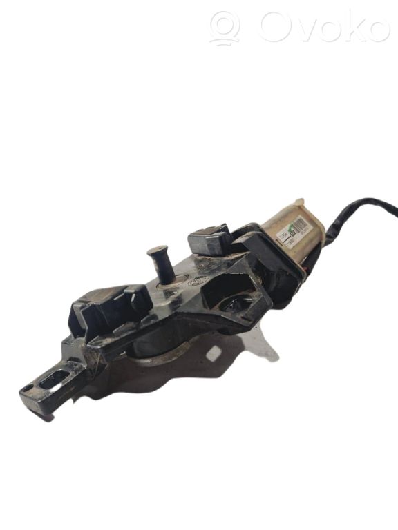 Aizmugurējā pārsega slēdzene