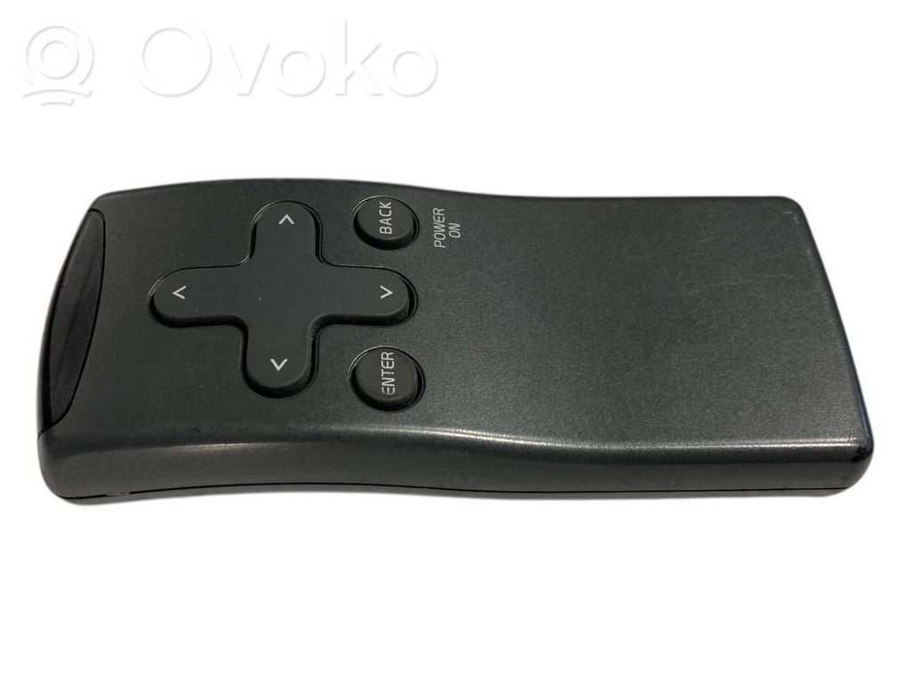 Radio / CD/DVD atskaņotājs / navigācija