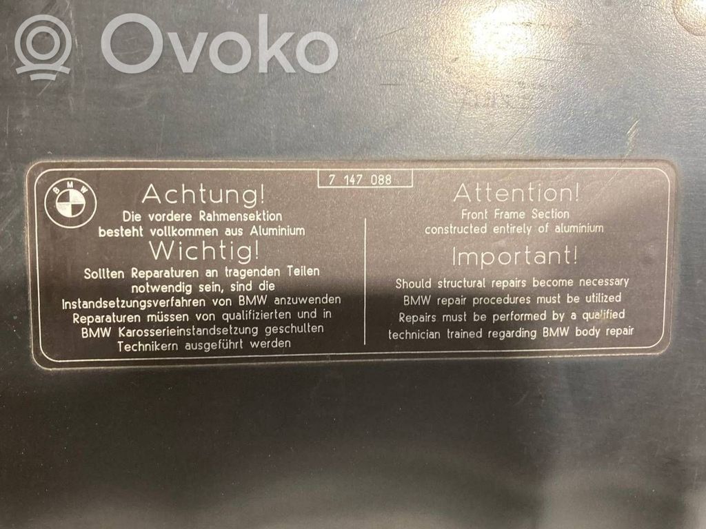 Radiatoru paneļa augšējā daļa (televizors)