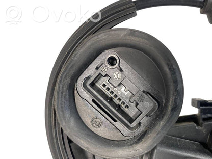 Aizmugurē slēdzene