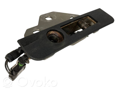 Roof lock