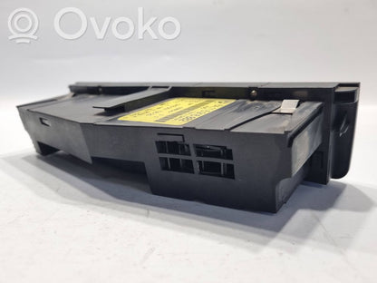 Air conditioning / climate control / interior heating control unit (in the passenger compartment)