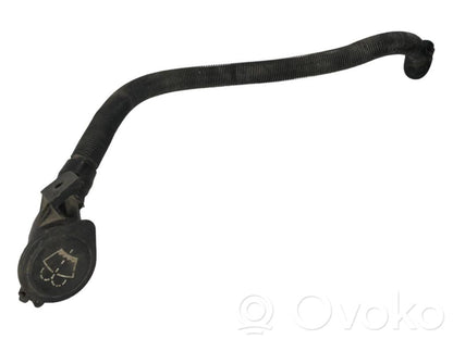 Cita veida dzinēja nodalījuma detaļa