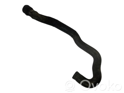 Caurulīte (-es) / šļūtene (-es)