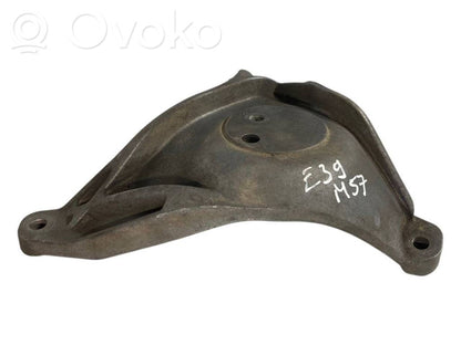 Dzinēja nostiprināšanas stiprinājums-kronšteins