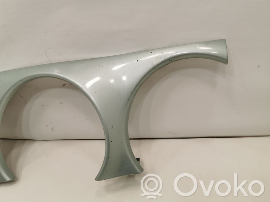 Priekšējā luktura dekoratīvā apdare