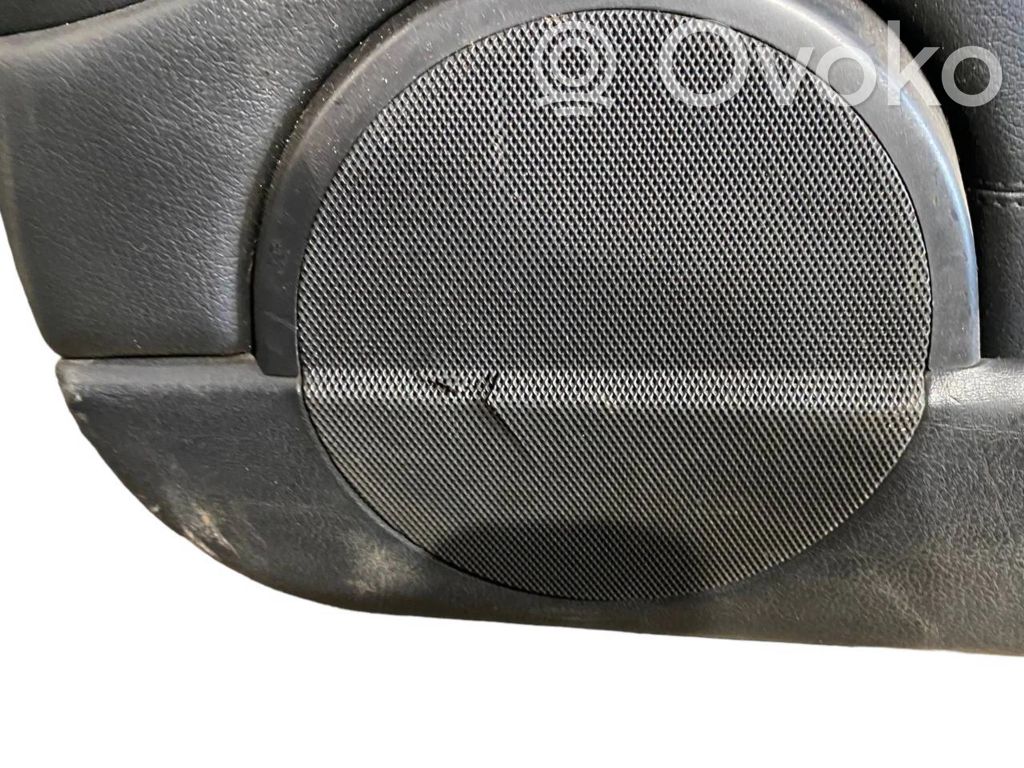 Priekšējo durvju apdare