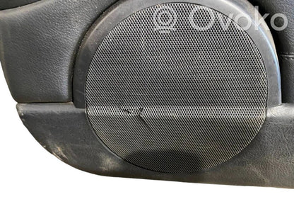 Priekšējo durvju apdare