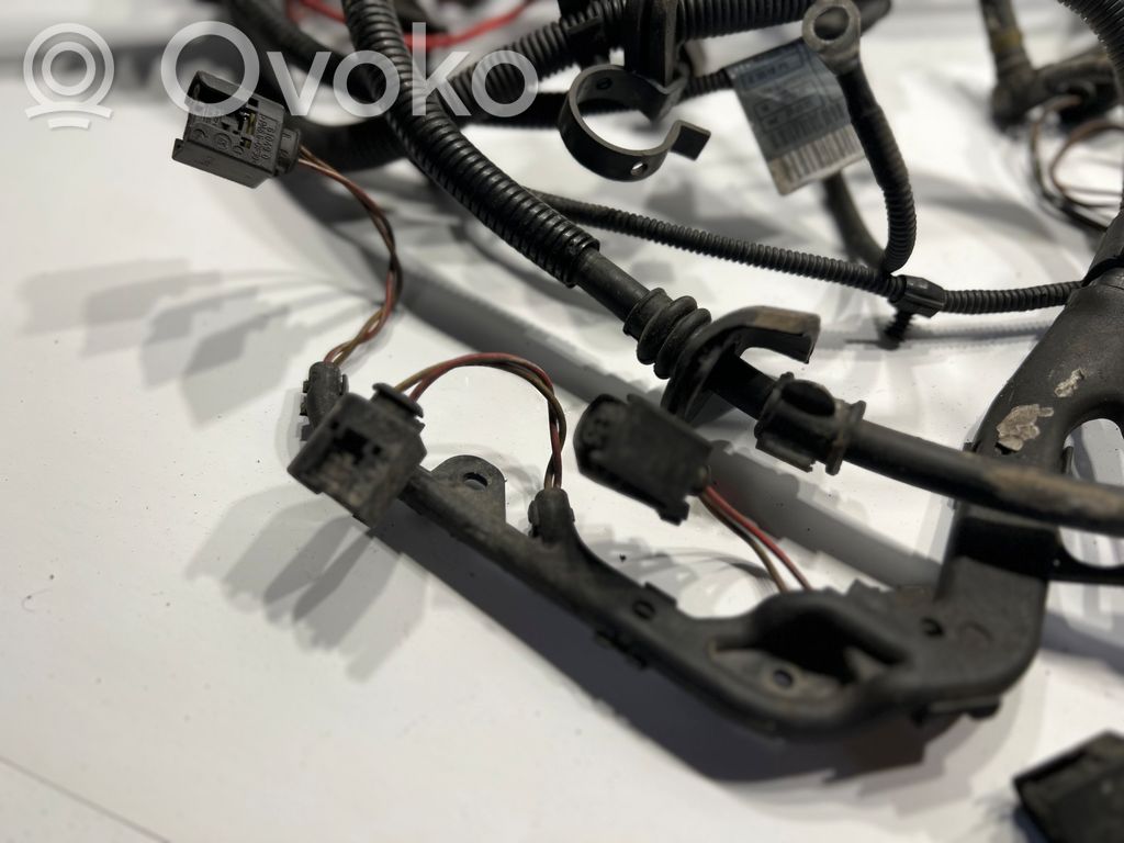 Dzinēja vadu instalācija