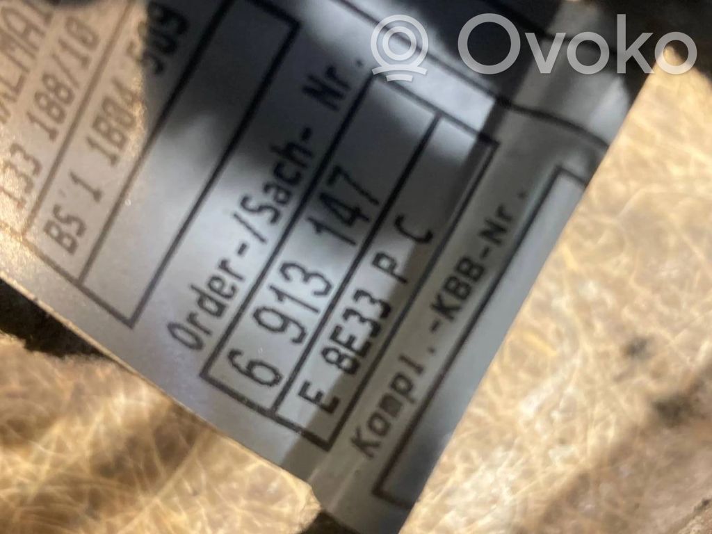 Apšuvums aizmugurējām durvīm