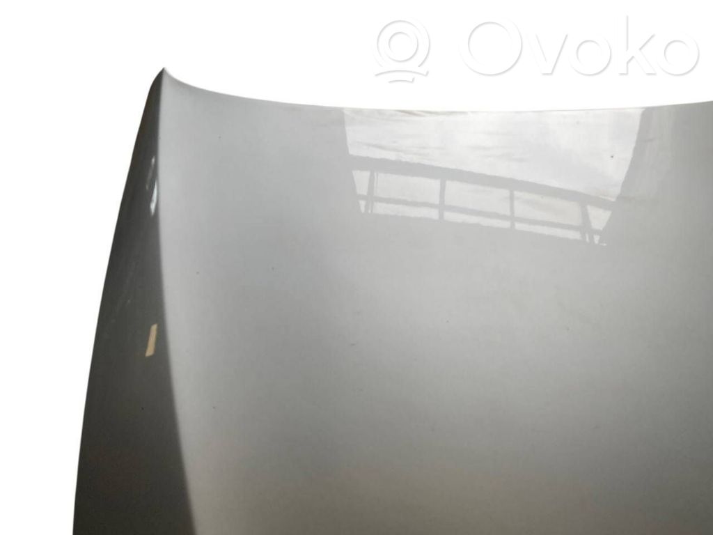 Dzinēja pārsegs (vāks)