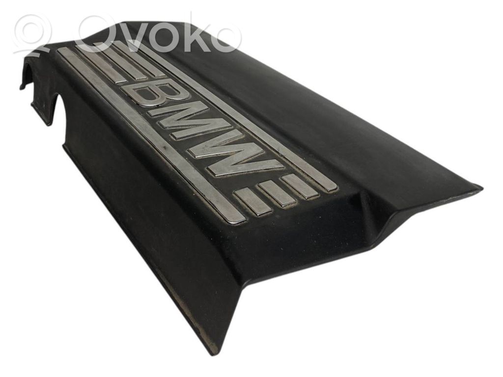 Крышка двигателя (декоративная отделка)