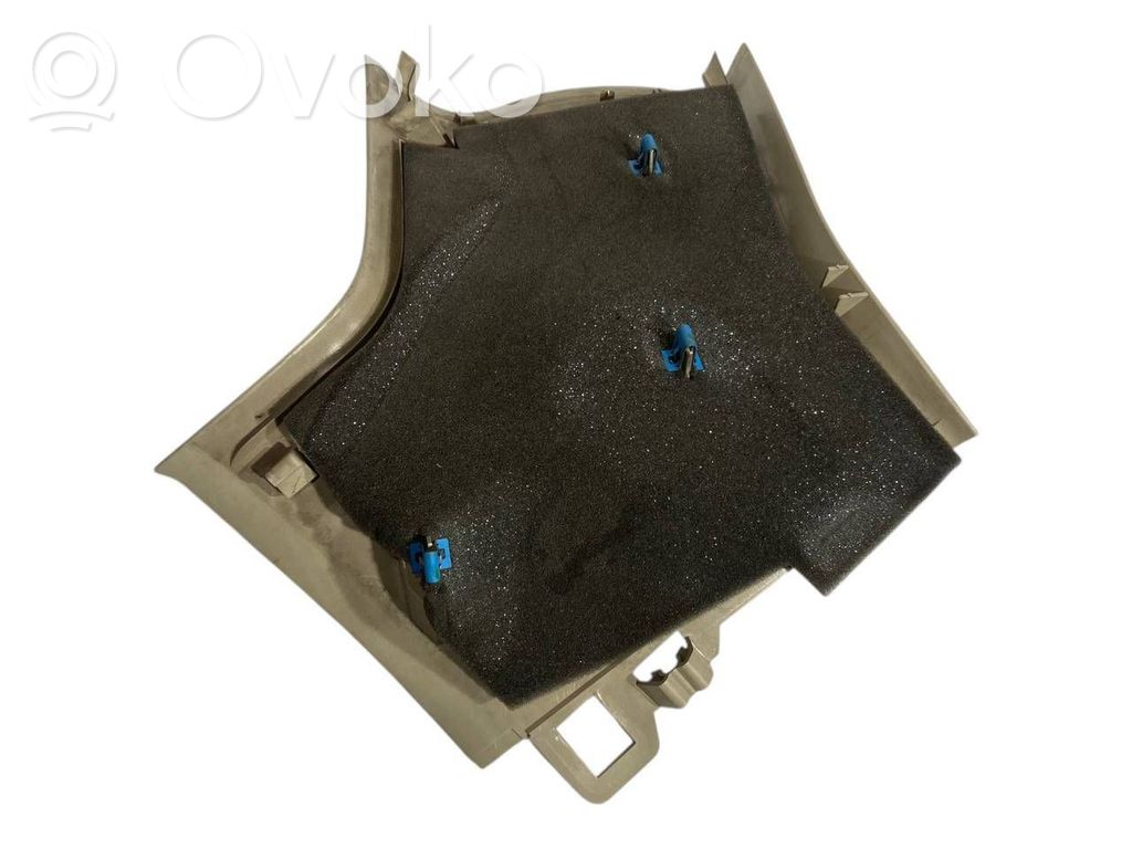 (D) statņa dekoratīvā apdare (augšdaļa)