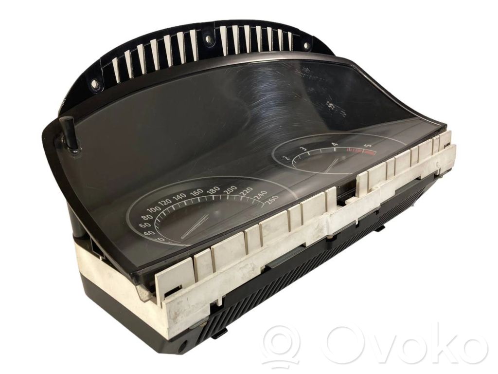 Spidometrs (instrumentu panelī)