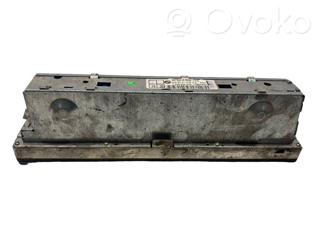 Radio / CD/DVD atskaņotājs / navigācija