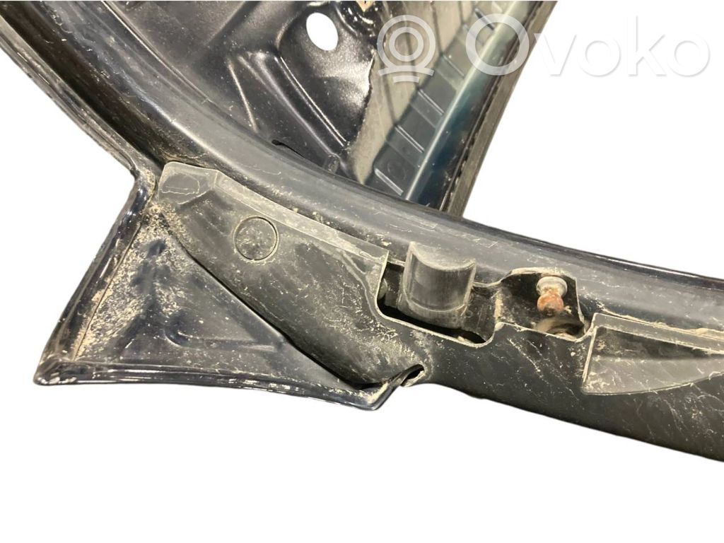 Aizmugurējais pārsegs (bagāžnieks)