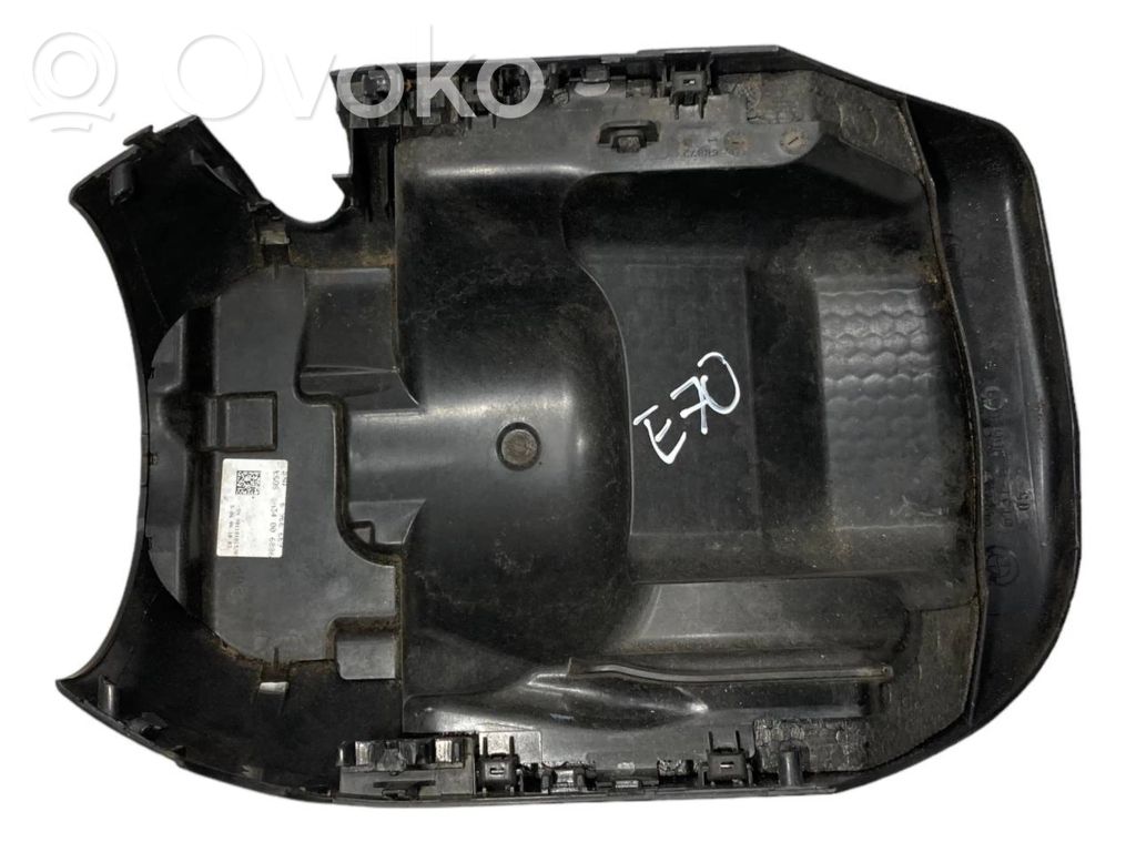 Stūres ass dekoratīvā apdare