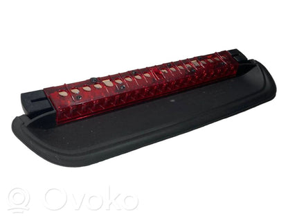 Papildu bremžu signāla lukturis