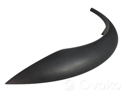 Aizmugurējā spārna uzlika / moldings