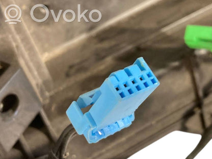 Динамик(и) в передней двери