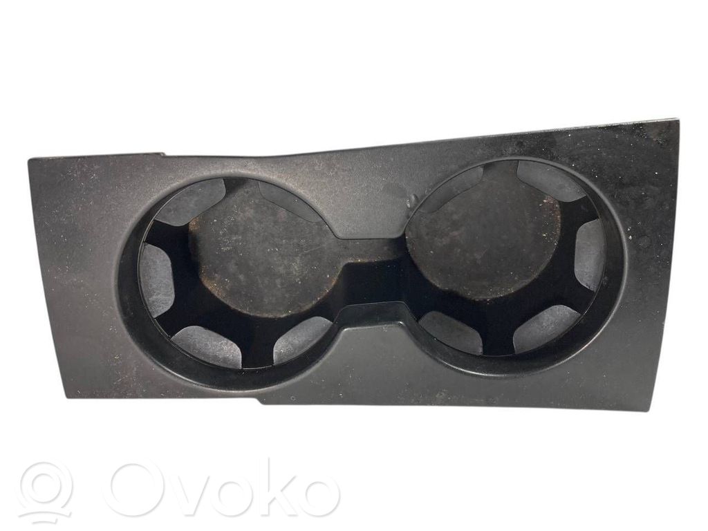 Glāžu turētājs (priekšā)