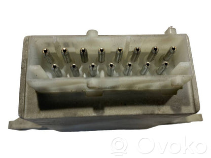 Bagāžnieka pārsega vadības bloks