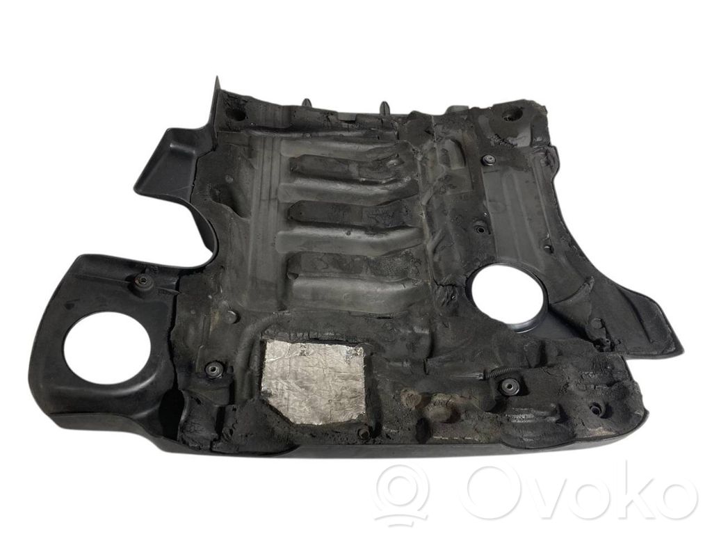 Engine cover (decorative trim)