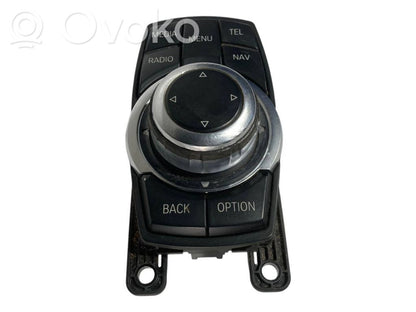 Multimediju kontrolieris