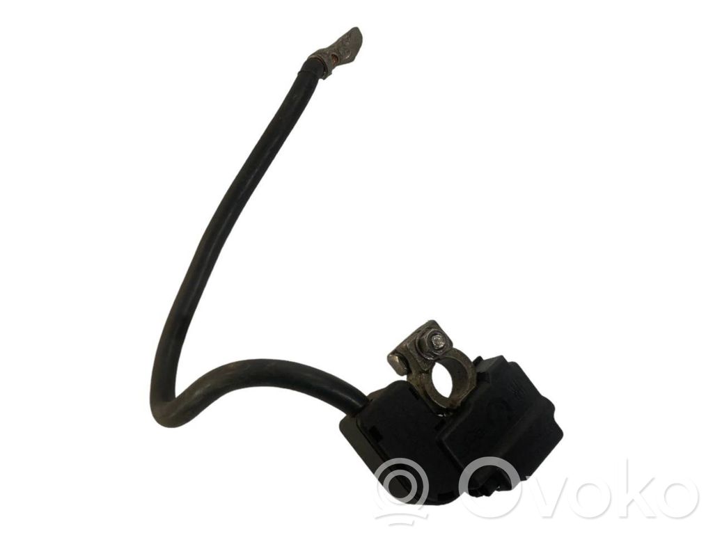 Отрицательный провод (аккумулятор)